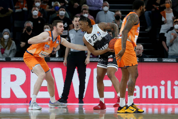 还是正手的 还是正手的