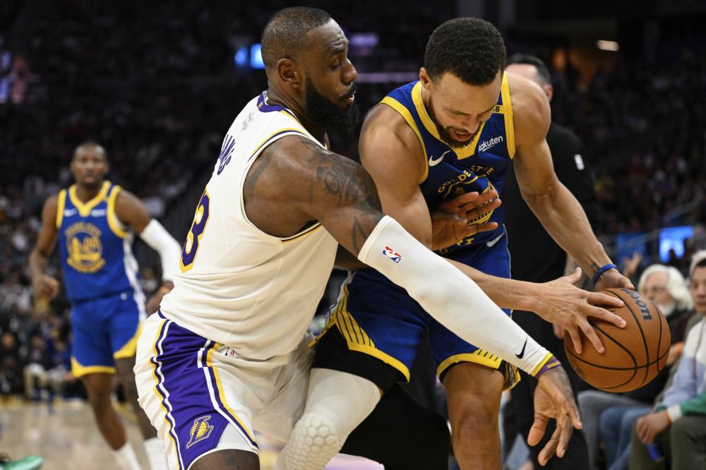 他逐步扛起 他逐步扛起