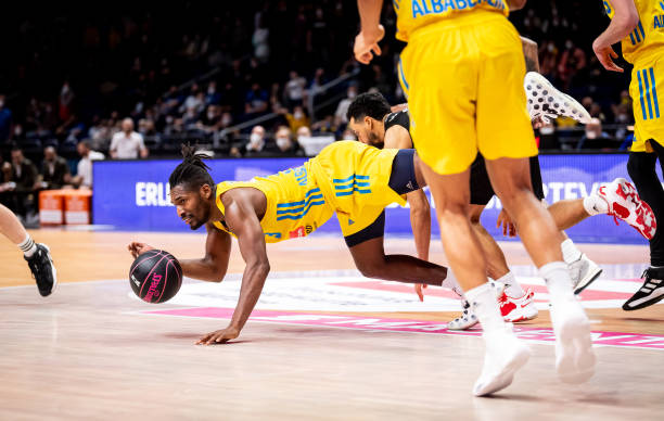 尔这样的潜 尔这样的潜